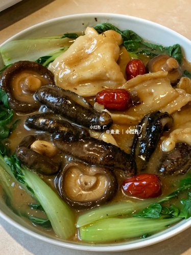墨尔本｜一次成功的冬菇海参花胶煲太美滋滋 - On Hing Dry Seafood