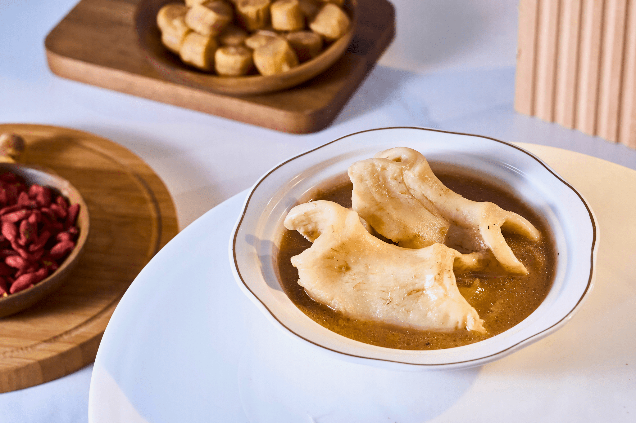 紅燒鮑汁花膠扒 - On Hing Dry Seafood